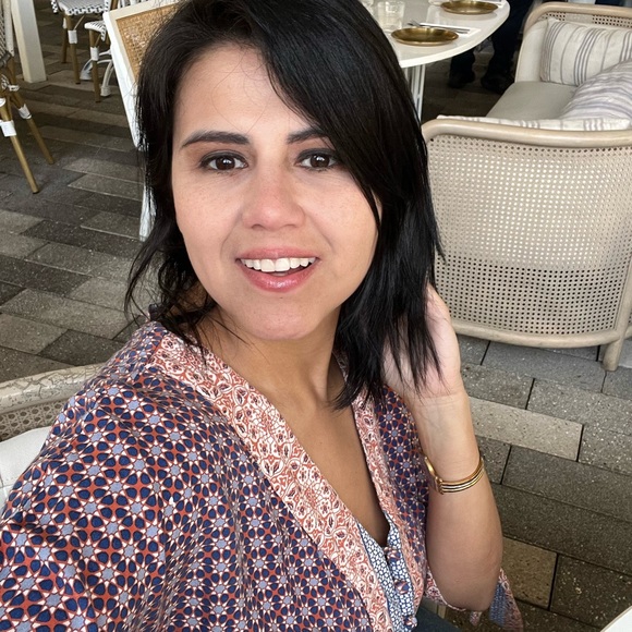 Meet your Posher, Lore🙋🏻‍♀️🙋🏻‍♀️🙋🏻‍♀️🌸🌸❤️❤️ - Picture 7 of 9